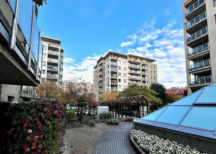 Cleopatra Apartment